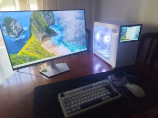 PC Gaming Blanco con Pantalla Integrada