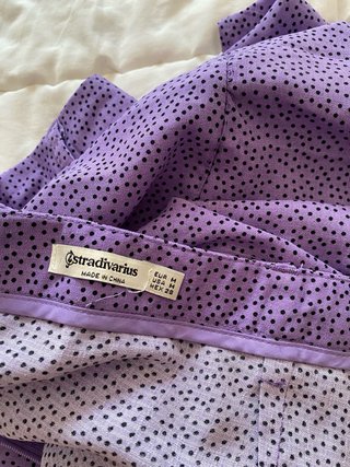 Falda pantalón morada con puntos negros