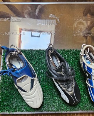 Colección llaveros botas fútbol clásicas