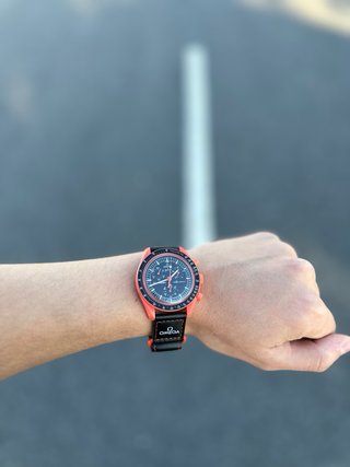 Omega x Swatch Negro Naranja