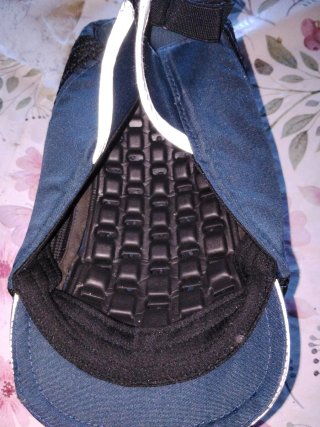 Gorra de seguridad negra y gris para equitación