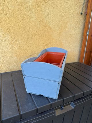 Maceteros de madera celestes  y verde