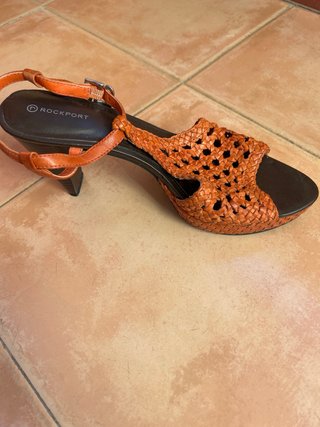 Sandalias Rockport Mujer Naranja Cuero. Muy cuidad