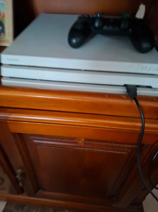 Consola PS4 Sony Blanca 1 tb