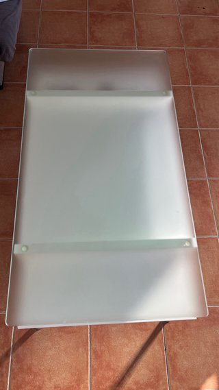 Mesa centro cristal y metal