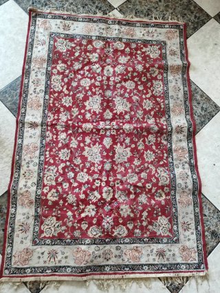 Alfombra Decorativa Beige y Roja