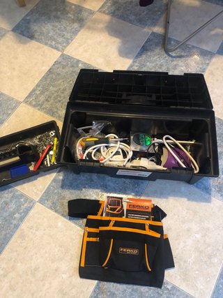 Caja de herramientas y cinturón porta herramientas