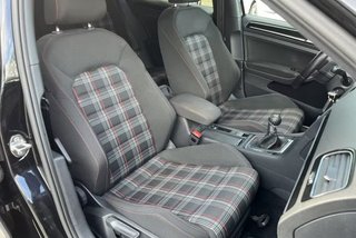 Volkswagen Golf GTI (2017)
