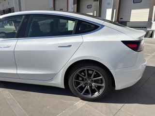Tesla Model 3 SR RWD LFP BOLA REMOLQUE UNICO DUEÑO