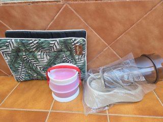 Bolsa y bebedero para perros Fred & Rita