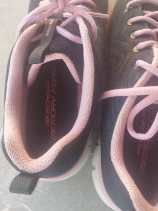 Zapatillas Skechers Mujer Negras y Rosas