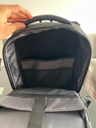 Mochila semi rígida con colgador