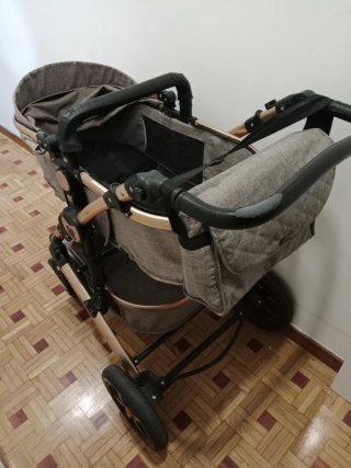 Carrello bambino + seggiolino auto + ovetto con pezzi di ricambio