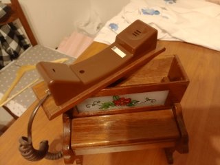 Telefono vintage stile pianoforte in legno anni 70