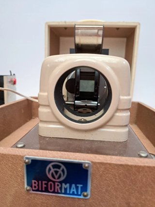 Proyector Maat Biformat