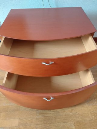 Cómoda y 2 mesitas de noche madera