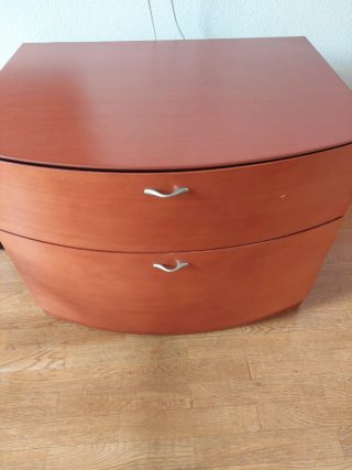 Cómoda y 2 mesitas de noche madera