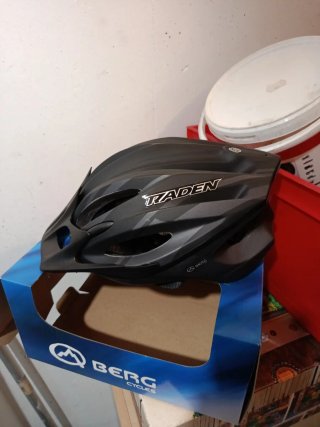 Casco de Bicicleta RADEN Negro mate