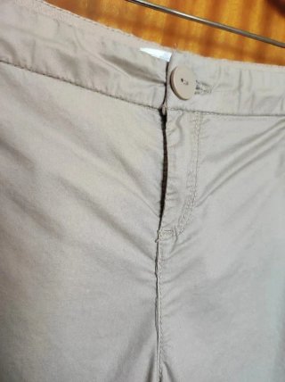 Pantalón verano beige Promod talla 44 poliamida
