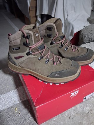 Botas de montaña Quechua mujer
