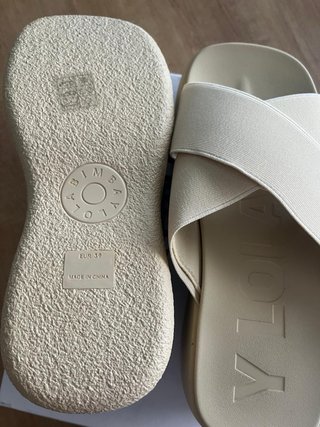 Sandalias Bimba y Lola Plataforma Marfil