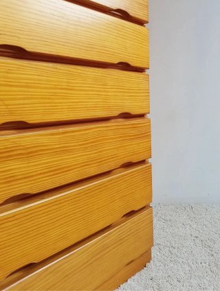 Sinfonier o cajonera alta de pino melis.