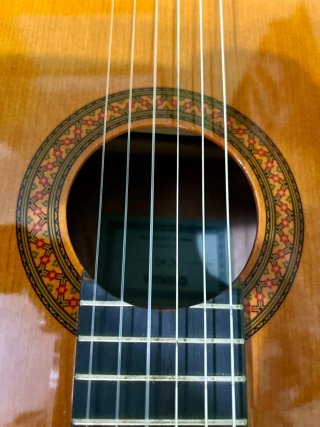 Guitarra Yamaha con funda de regalo