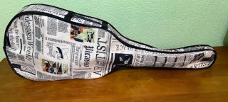 Guitarra Yamaha con funda de regalo
