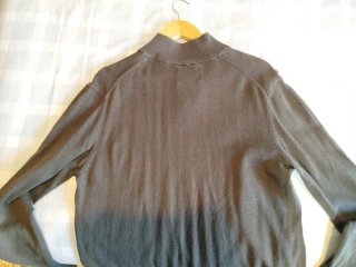 Jersey negro con cremallera