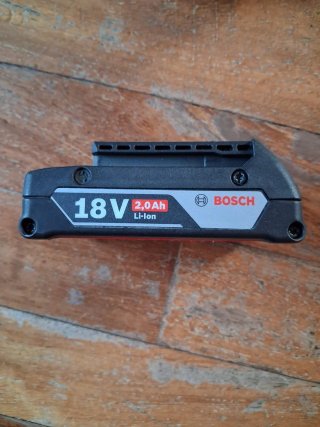 Caricabatterie e Batteria Bosch Blue 18V 2.0Ah