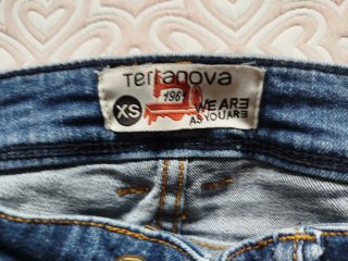 Pantalón vaquero desgastado