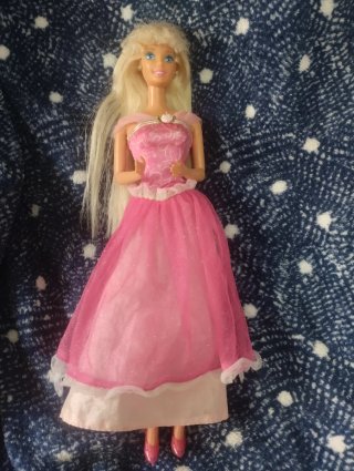 Barbie anni '90 + 2 outfit e scarpe