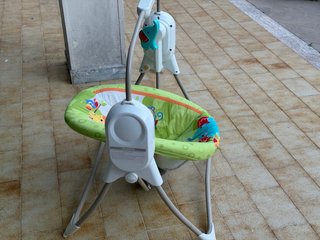 Altalena Fisher-Price Cuccioli della Natura