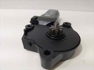 MOTOR ELEVALUNAS DELANTERO IZQUIERDO 824502E000 8