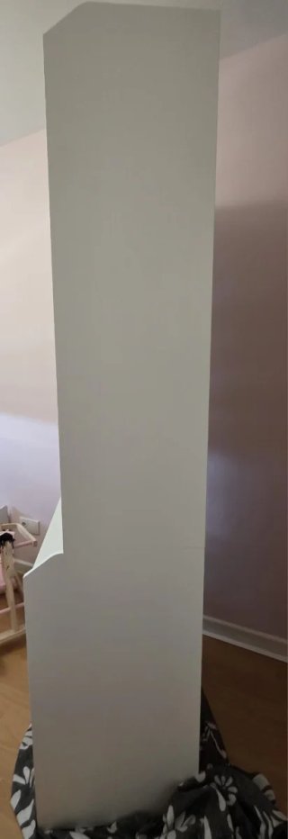 Estantería alta blanca de madera