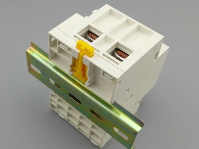 CONTACTOR 63A-230V-2P NUEVO.