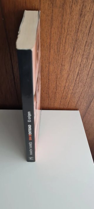 Libro Sin Identidad El Origen - (Serie Antena 3)