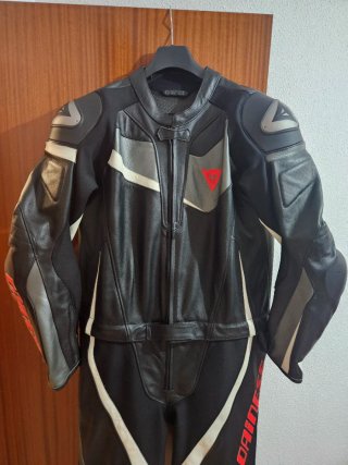 Mono Dainese Avro Talla 54