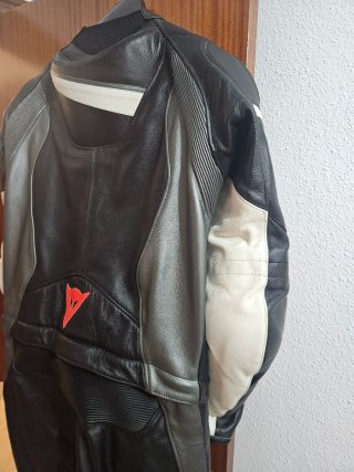 Mono Dainese Avro Talla 54