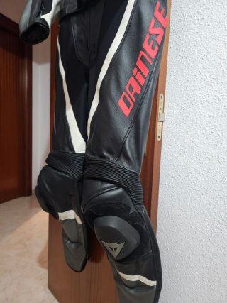 Mono Dainese Avro Talla 54
