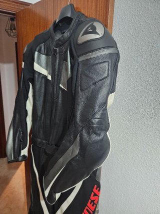 Mono Dainese Avro Talla 54