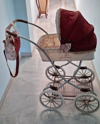 Carrito de juguete floral