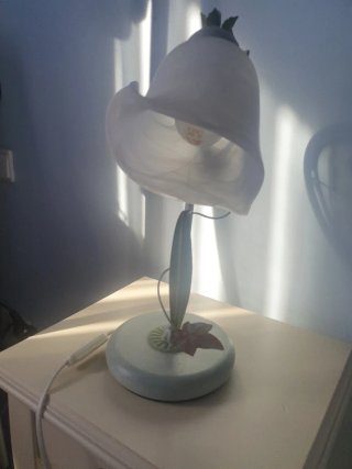Lámpara techo y 2 lamparas de mesilla floral.