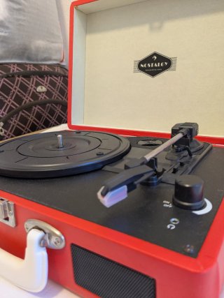 Tocadiscos Nostalogy Rojo con Altavoz