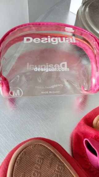 Zapatillas Desigual Flexibles Talla 36 Rojas