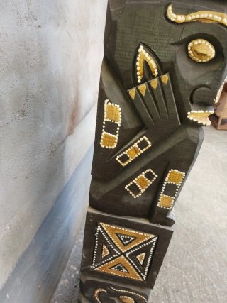 Soporte CD , estilo tribal africano