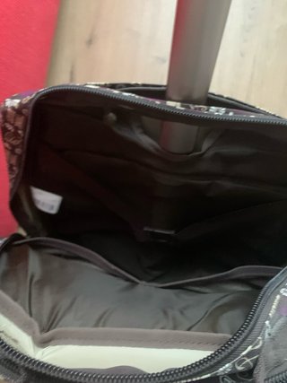 Maleta Roxy con ruedas y estampado