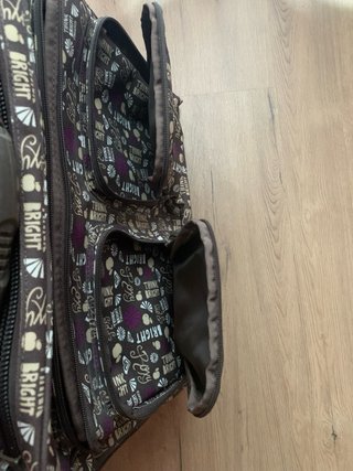 Maleta Roxy con ruedas y estampado