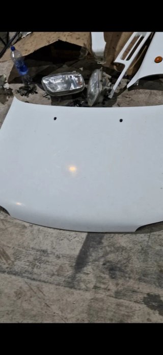 Capó Nissan Micra