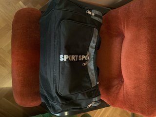 Bolsa de deporte negra y gris